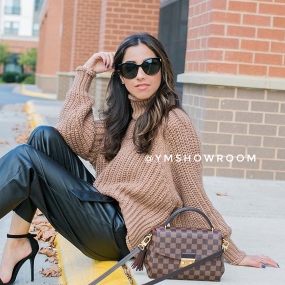 Mock neck chunky knit sweater - Picture 2 of 8